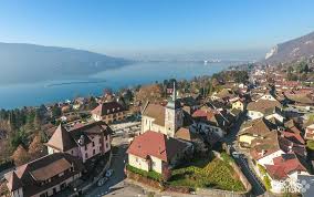 Photographies Aeriennes De Villes Et Villages Par Drone Photo Aerienne Aerien Village Francais