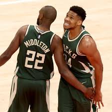 Preview & analysis of this nba league as i guessed, the bucks didn't gamble at all in game 2 against the atlanta hawks and smashed the. Milwaukee Bucks Vs Atlanta Hawks Bucks Blow Late Lead Against Hawks Brew Hoop