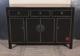 Les meubles chinois pas chers sont de retour avec des buffets, armoires asiatiques, consoles d'entrée chinoises.à petits prix avec une livraison offerte. Meuble Chinois Armoire Buffet Bahut Noir En Cedre Belle Finition Magnifique Meuble Chinois Armoire Buffet Buffet Bahut