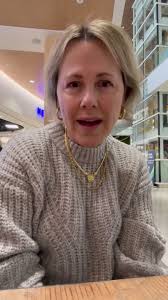 Travel Tip: Bringing Treats for Airport Workers & Flight Attendants