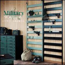 楽天市場 ミリタリーviiiシリーズ デザイン 突っ張りラダー 幅66 日本製 パーテーション ラダーラック ディスプレイ 工具 ツール カーキ 店舗 什器 ヴィンテージ つっぱり 壁面収納 アメリカン おしゃれ 壁面ラック ディスプレイラック 壁掛け ハシゴ リビング収納