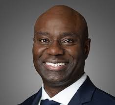 Travis Cummins's Instagram, Twitter & Facebook