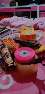 Tumblr gambar aesthetic orang menangis dunia gambar dari duniagambars.blogspot.com aesthetic instagram decode dari decode.uai.ac.id want to see more posts tagged #. Valentine Coklat Cokelat Kado Hadiah Silverqueen Snapgram Story Instagram Fakesnapgram Fakstory Fakeinstagram Coklat Makanan Cokelat