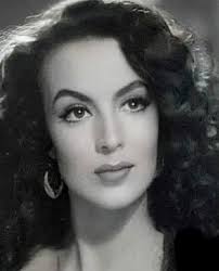 Following my earlier mention of Emilio Fernandez, I've just seen another of  his great films from The Golden Age of Mexican Cinema. ENAMORADA (1946)  re-made later with Paulette Goddard in the Maria