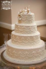 No Fondant All Buttercream Details I Really Love The Traditional Beautiful Cream Colored Buttercream Wedding Cake Fondant Wedding Cakes Wedding Cake Designs