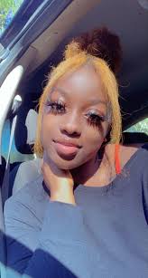 Hey y'all!! I'm new here and thought I would introduce myself !! I'm  DaNasia, 20 near 21 in December. I am a full time art student .. and I  recently moved to