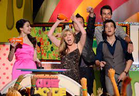 Icarly is upcoming american comedy streaming television series based on the original series of the same name. Where Is Noah Munck Now An Update On Gibby Gibson From Icarly