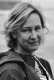 Juliet Holmes's Instagram, Twitter & Facebook