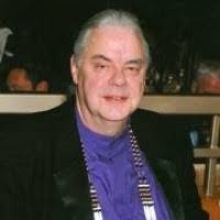 Leslie Kling's Instagram, Twitter & Facebook