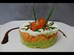 Risotto salmone zucchine e philadelphia light. Tartare Di Salmone E Avocado Youtube