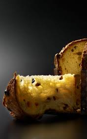 Oggi vedremo come fare il panettone fatto in casa, senza utilizzare l'impastatrice, in quanto tutta la preparazione viene effettuata a mano e quindi può durante la preparazione del panettone fatto in casa è importate aggiungere man mano gli ingredienti ed impastare. Come Si Fa Il Panettone Fatto In Casa Spoiler E Un Lavoraccio