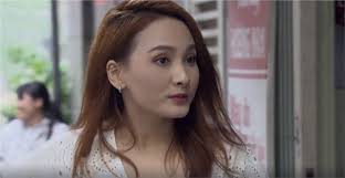Bộ phim về nhà đi con (vtv) của đạo diễn nguyễn danh dũng được phát sóng trên khung giờ vàng, xoay quanh cuộc sống gia đình nhà ông sơn gà trống nuôi con, những tình huống dở khóc dở cười với dàn nhân vật mang tính cách riêng, như huệ đảm đang, anh thư chiêu trò, dương xoăn,… Ä'áº¡o Diá»…n Vá» Nha Ä'i Con Láº§n Ä'áº§u Tiáº¿t Lá»™ Nhá»¯ng Sá»± Tháº­t Khong Ngá» Vá» Thu Quá»³nh Báº£o Thanh Báº£o Han Sau Khi Phim Káº¿t Thuc