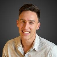 Robin Peet's Instagram, Twitter & Facebook