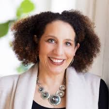 Stephanie Olson's Instagram, Twitter & Facebook