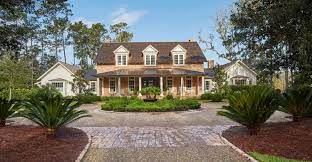 Conveniently located in the design district of miami circle, the atlanta office is served by specialists in all departments including fine art, jewelry, furniture and decorative arts, asian works of art. Timeless Coastal Retreat With Relaxed Interiors On Saint Simons Island