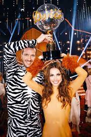 Der dancing star 2019 wurde endlich auserkoren! Let S Dance Gewinnerin Ekat Kommt Nach Wuppertal Cronenberg