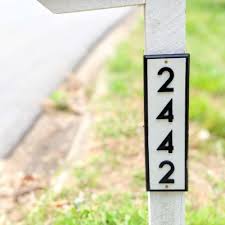 If you like mailbox numbers, you might love these ideas. Diy House Numbers Sign For The Mailbox Ugly Duckling House