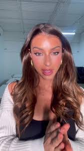 Leona Coffey's Instagram, Twitter & Facebook