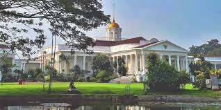 See full list on id.wikipedia.org Istana Bogor Akan Dibuka Untuk Umum 10 14 September Ayo Berkunjung Merdeka Com
