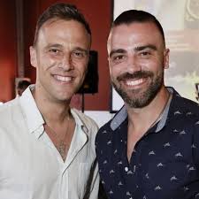 Anjos de luto: Nelson e Sérgio Rossado choram a morte do avô