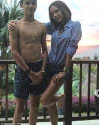 Romeo Beckham Turns 16 David And Victoria Lead Birthday Celebrations Romeo Beckham Victoria Beckham Outfits Cute Teenage Boys