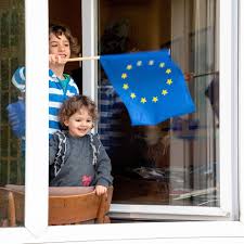 În contextul izbucnirii războiului dintre rusia și turcia și bombardarea de către turci a malului românesc al dunării,la 9 mai 1877 are loc sesiunea extraordinară a adunării. Foto Ziua De 9 Mai Are TriplÄƒ SemnificaÅ£ie IstoricÄƒ Ziua Europei Ziua IndependenÈ›ei Si Ziua Victoriei Radio Romania ReÈ™iÈ›a