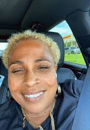 Lisa Mapps's Instagram, Twitter & Facebook