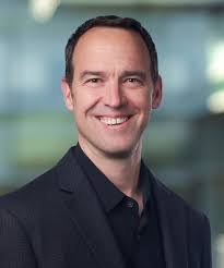 Kara Pate's Instagram, Twitter & Facebook