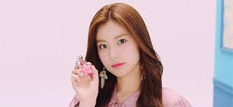#green moodboard#girlgroup icons#kpop#kpop icons#gg icons#girlgroup layouts#girlgroups# . Closed Gf Hyewon