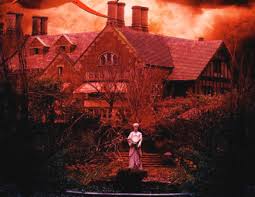 Unheimliche geschichten kursieren um das finstere anwesen 'rose red'. Winchester Saw 8 Regisseure Schicken Helen Mirren Jason Clarke Ins Horror Haus Kino De