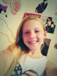 Alyssa devore (@alyssand9)