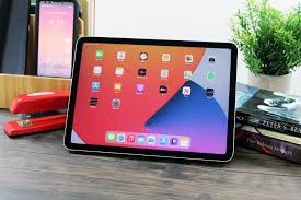 It was announced on october 22, 2013, and was released on november 1, 2013. Apple Ipad Air 4 Review Like A More Affordable Ipad Pro