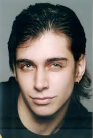 27 декември 1934) е руски актер, пејач и главен директор на театарот ромен во москва.тој е единствениот ром кој добил награда за народен уметник на ссср (1981). Nikolaj Slichenko Segodnyashnyaya Zhizn Legendarnogo Sovetskogo Aktera Nostalgicheskij Klub Lyubitelej Kino Mediaplatforma Mirtesen