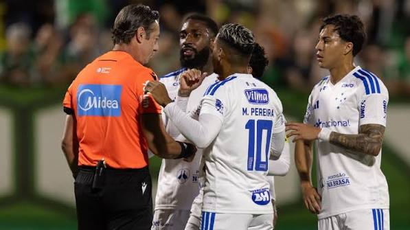 Cruzeiro tem gol anulado e fica no empate com a Chapecoense pela Copa do Brasil - ESPN