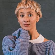 Bethan Cook (@Bformyname)