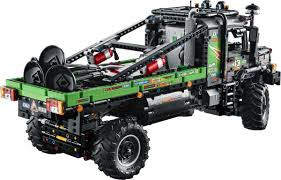 Open the cab doors and hood. 4x4 Mercedes Benz Zetros Trial Truck 42129 All Details