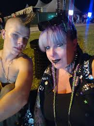 KORNNNN! We want KORN next year please and thanks 😊