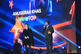 #ame2018 i persembahan ruffedge padu ubat rindu | bila rindu, lemas, tipah tertipu, khayalan. Galeri Foto Album Ybm Ke Anugerah Meletop Era 2018 Di Axiata Arena Bukit Jalil Pada 8 April 2018 Image Ybm Ke Anugerah Meletop Era 2018 Di Axiata Arena Bukit Jalil Pada 8 April 2018