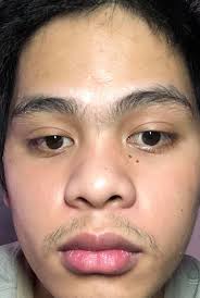 Kikiam sa fishbollan VS daliri ng tropa mo. 😂