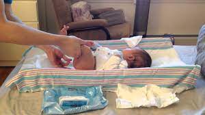 Baby boys can be more challenging when it comes to changing diapers. Fatherhood Howto Change Baby S Diaper Youtube