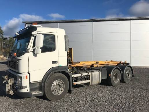 Volvo FH-6X2-TAG Axle 2005 Cab & Chassis Truck