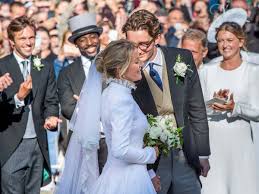 Newly married ellie goulding and caspar jopling leave york minster cathedral after their wedding ellie goulding arrives for her wedding to caspar jopling. Ellie Goulding Wears Bespoke Victorian Inspired Chloe Dress For Wedding To Caspar Jopling The Independent The Independent