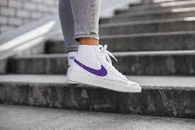 Nike blazer modelleri, yeni sezon ürünleriyle birlikte sneaks up online mağazasında! Nike Blazer Mid 77 Vintage Voltage Purple 90 97 Free Shipping Nike Blazer Mid 77 Vintage Nike Blazer Mid 77 Blazer Mid 77 Vintage