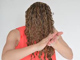 Cull activator gel is a product that you can use on your. Applying Gel To Curly Hair Without Destroying Clumps