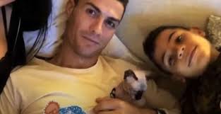 ❥pagina fan❥ |i don't own any photo. Cristiano Ronaldo And Georgina Rodriguez Left Heartbroken As Their Cat Pepe Is Hit By Car Mirror Online
