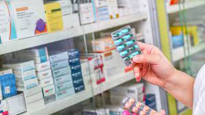 Au total, la liste noire établie par prescrire pour 2021 contient 112 médicaments déconseillés, dont 93 sont commercialisés en france. Smecta Clarix Vicks Douze Nouveaux Venus Sur La Liste Noire Des Medicaments A Eviter De La Revue Prescrire Lci