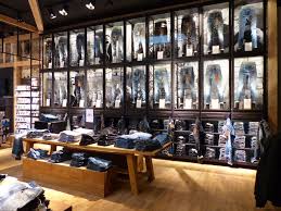 Jack Jones Start In Stuttgart Supermarkt Design Bekleidungsgeschaft Design Produktdesign
