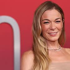 Billy Ray Cyrus, '9-1-1 Nashville' actresses among presenters for 59th  annual CMA Awards