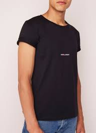 Discover saint laurent official online store. Saint Laurent Classic Loose Fit T Shirt Aus Baumwolle Mit Logoprint De Bijenkorf