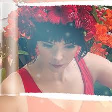 Kate Sands's Instagram, Twitter & Facebook